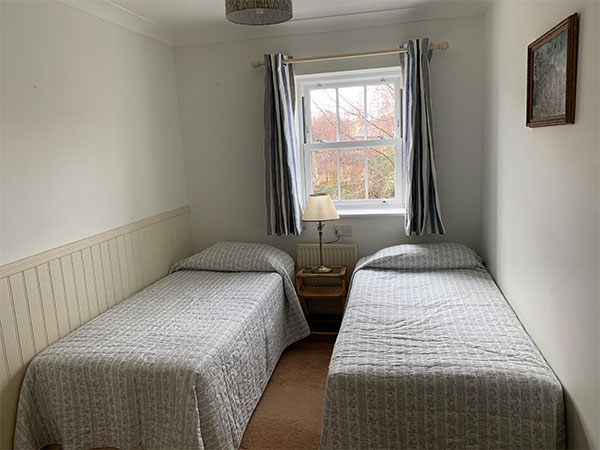twin bedroom